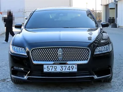 Lincoln Continental · 2017 год