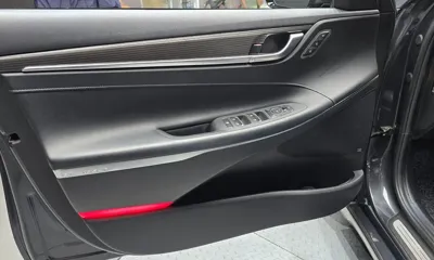 Hyundai Grandeur 2017, 110993 км, за 8782.21 USD - фото 24