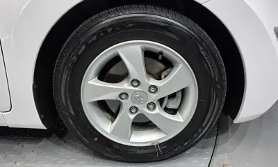 Hyundai Avante 2014, 68102 км, за 3957.71 USD