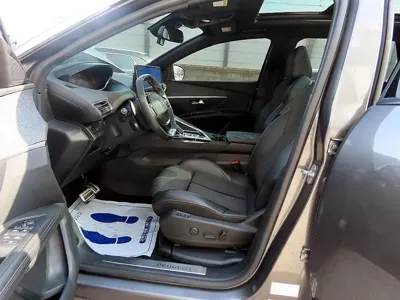Peugeot 5008 2019, 119919 км, за 8328.93 USD