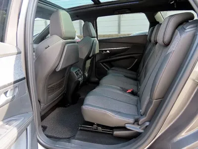 Peugeot 5008 2019, 119919 км, за 8328.93 USD - фото 6