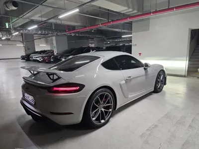 Porsche 718 2023, 6990 км, за 100760.54 USD - фото 6
