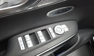Genesis GV70 2021, 70409 км, за 21662.07 USD - фото 28