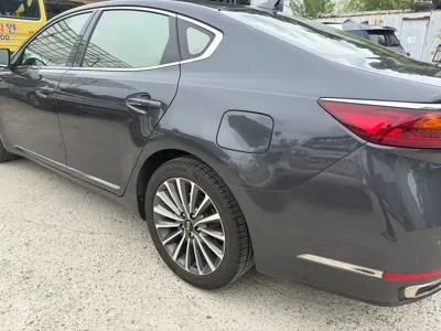 Kia K7 2018, 183000 км, за 12573.3 USD
