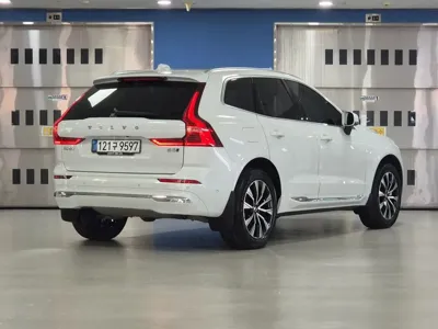 Volvo XC60 2025, 18914 км, за 37053.88 USD