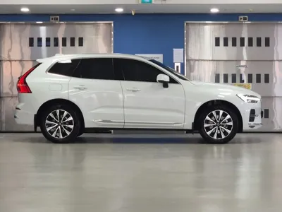 Volvo XC60 2025, 18914 км, за 37053.88 USD