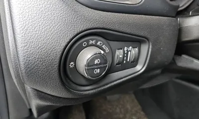 Jeep Renegade 2020, 57532 км, за 10358.31 USD - фото 19