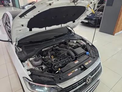 Volkswagen Jetta 2023, 41750 км, за 21596.43 USD - фото 6