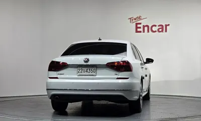 Volkswagen Passat 2018, 106104 км, за 6236.05 USD