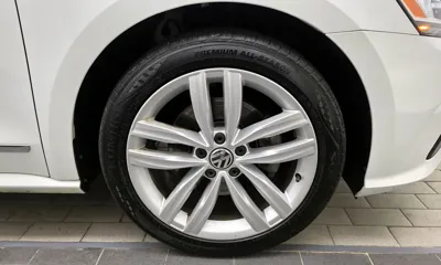 Volkswagen Passat 2018, 106104 км, за 6236.05 USD