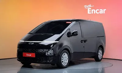 Hyundai Staria · 2023 год