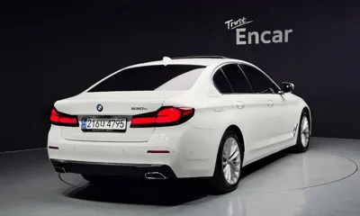 BMW 5-Series 2021, 76008 км, за 22661.58 USD