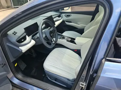 BYD Seal 06GT 2025, 16000 км, за 14243.4 USD