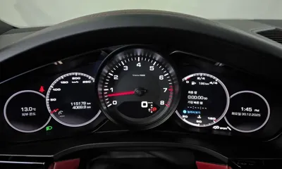 Porsche Cayenne 2019, 115178 км, за 41059.57 USD - фото 8