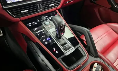 Porsche Cayenne 2019, 115178 км, за 41059.57 USD - фото 9