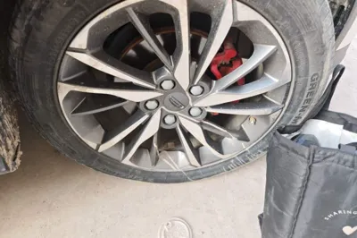 Geely Auto Coolray 2019, 49300 км, за 6044 USD - фото 8