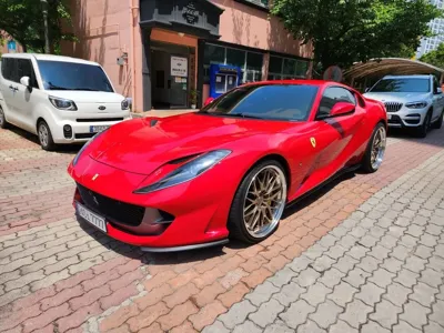 Ferrari 812 · 2019 год
