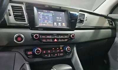 Kia Niro 2018, 116810 км, за 8664.83 USD - фото 13
