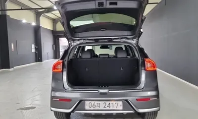 Kia Niro 2018, 116810 км, за 8664.83 USD - фото 19