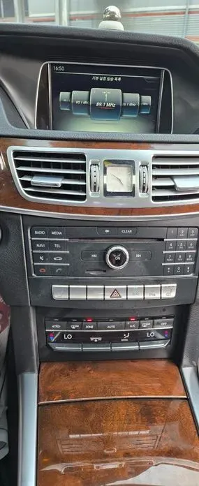 Mercedes-Benz E-Class 2016, 54140 км, за 8403.91 USD - фото 12