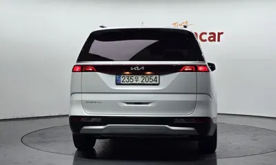 Kia Canival 2023, 32649 км, за 18410.58 USD