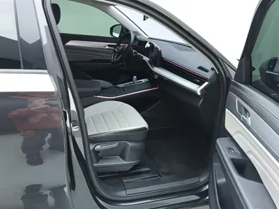 Volkswagen Tavendor 2023, 37100 км, за 22630.52 USD - фото 8