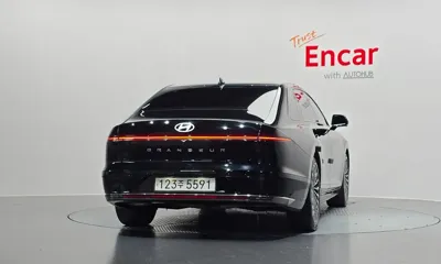 Hyundai Grandeur 2023, 49430 км, за 18110.76 USD