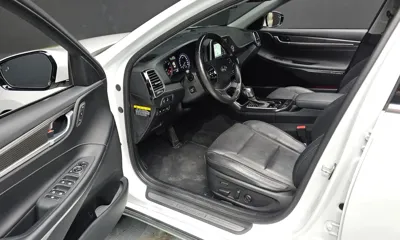 Hyundai Grandeur 2019, 76730 км, за 11027.96 USD - фото 10