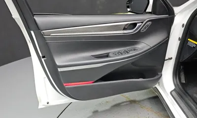 Hyundai Grandeur 2019, 76730 км, за 11027.96 USD - фото 24