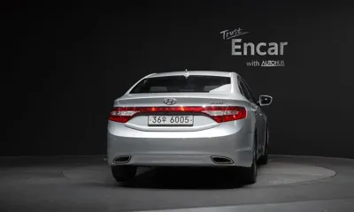 Hyundai Grandeur 2014, 113878 км, за 2980.13 USD