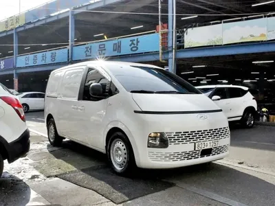 Hyundai Staria 2022, 183512 км, за 9196 USD