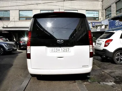 Hyundai Staria 2022, 183512 км, за 9196 USD