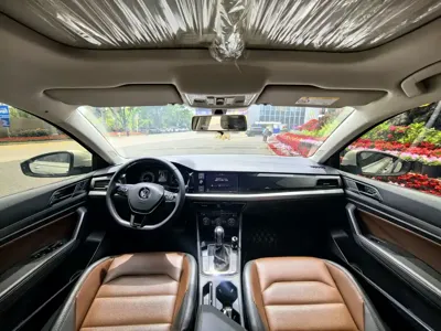 Volkswagen Lavida 2020, 62000 км, за 8357.7 USD