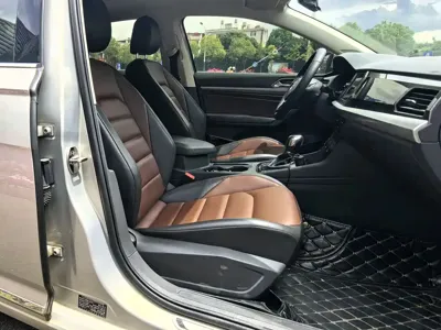 Volkswagen Lavida 2020, 62000 км, за 8357.7 USD - фото 9