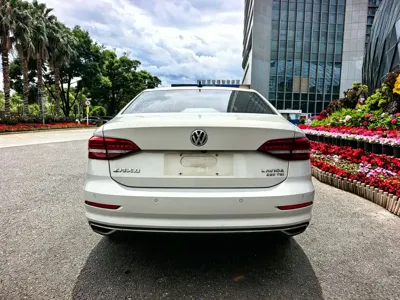Volkswagen Lavida 2020, 62000 км, за 8357.7 USD - фото 14
