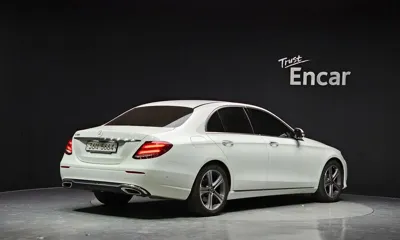 Mercedes-Benz E-Class 2019, 30262 км, за 19815 USD