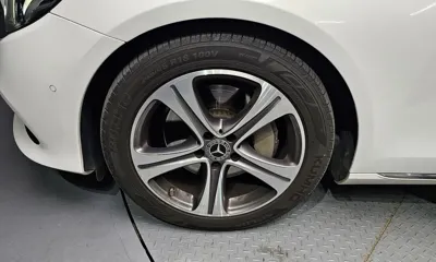 Mercedes-Benz E-Class 2019, 30262 км, за 19815 USD