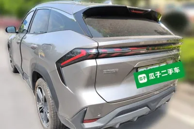 Geely Galaxy L7