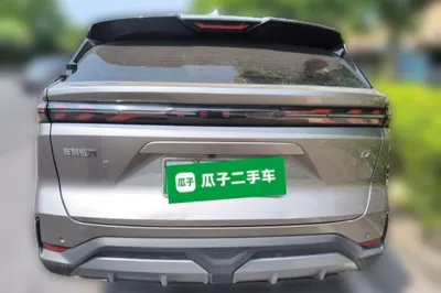 Geely Galaxy L7