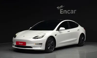 Tesla Model 3 · 2022 год