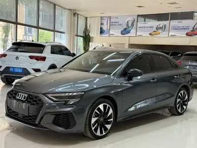 Audi A3 · 2022 год