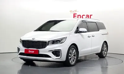 Kia Canival · 2020 год