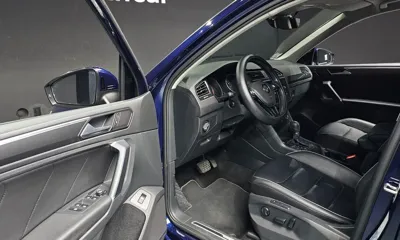 Volkswagen Tiguan 2018, 93399 км, за 11815.68 USD - фото 10