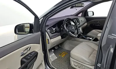 Kia Canival 2018, 85533 км, за 9933.77 USD - фото 10