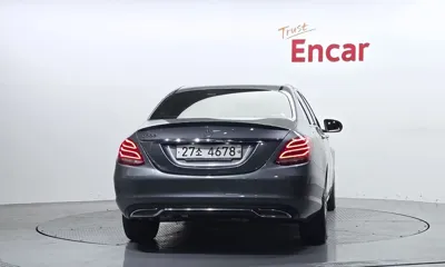 Mercedes-Benz C-Class 2017, 35072 км, за 12247.56 USD