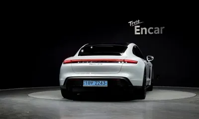 Porsche Taycan 2023, 48549 км, за 72141.26 USD