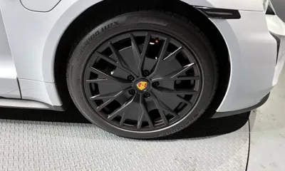 Porsche Taycan 2023, 48549 км, за 72141.26 USD