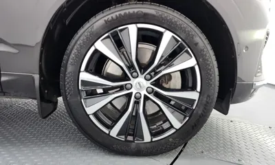 Volvo XC60 2024, 84339 км, за 27483.42 USD