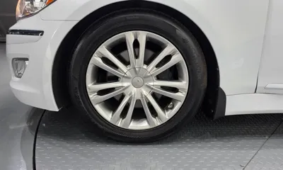 Hyundai Genesis 2014, 65479 км, за 5054.48 USD