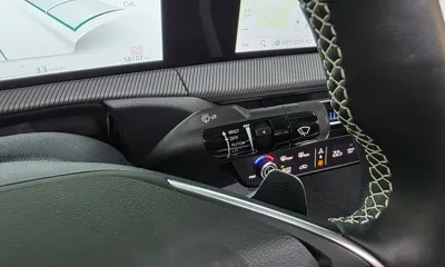 Kia EV6 2024, 56107 км, за 28733.01 USD - фото 29